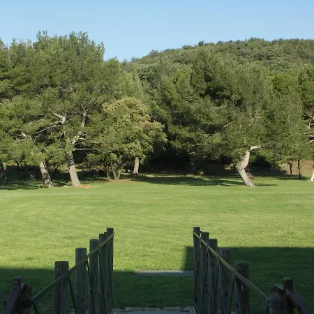 Domaine Saint Martin Konukevi Valliguieres